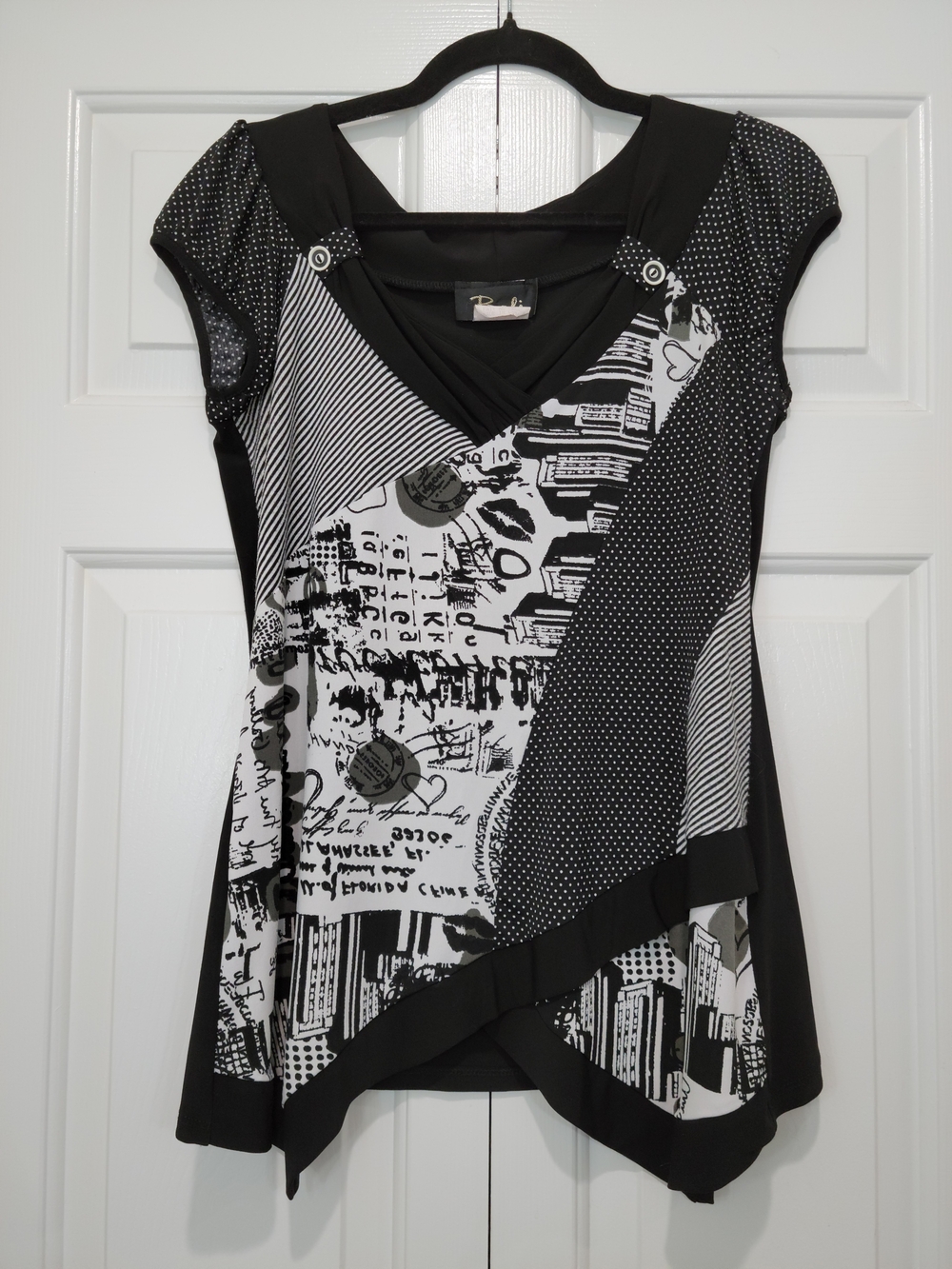 Bali Black & White Mixed Print V-neck Top